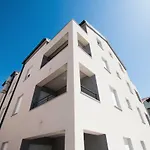 Hera With Balcony And Free Parking Apartament