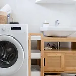 Hera With Balcony And Free Parking 아파트 자다르