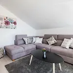 Hera With Balcony And Free Parking