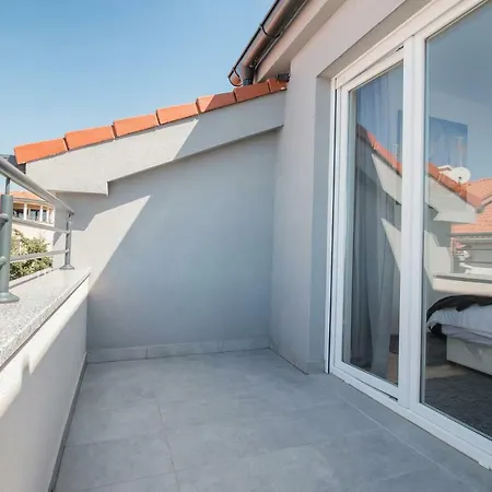 Hera With Balcony And Free Parking