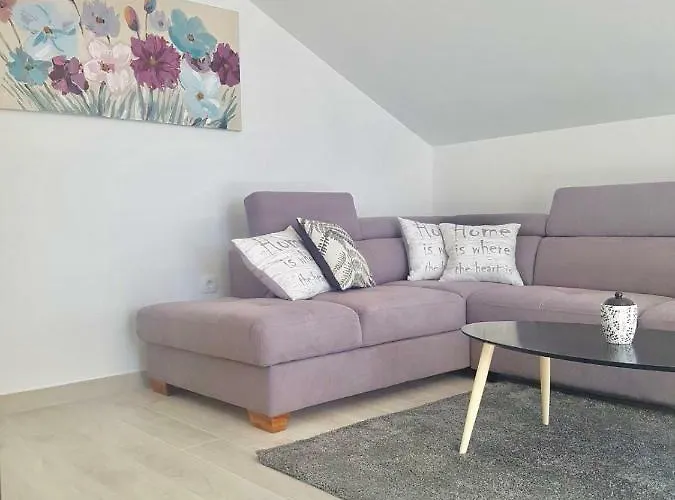 アパート Hera With Balcony And Free Parking