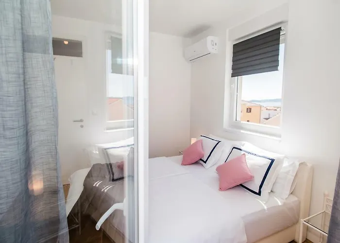 アパート Hera With Balcony And Free Parking *