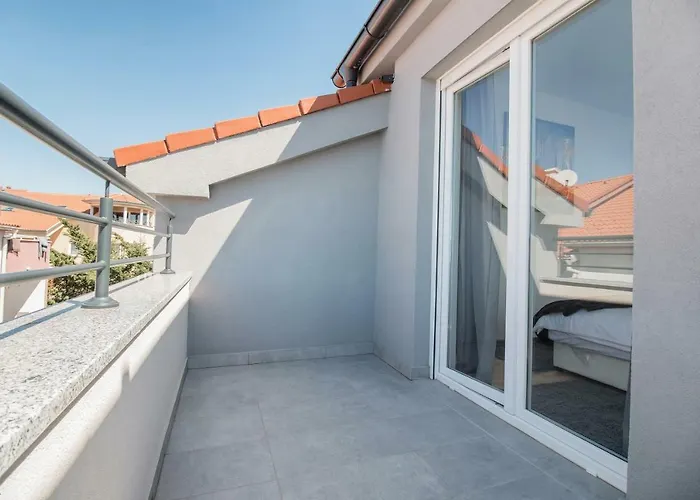 Hera With Balcony And Free Parking