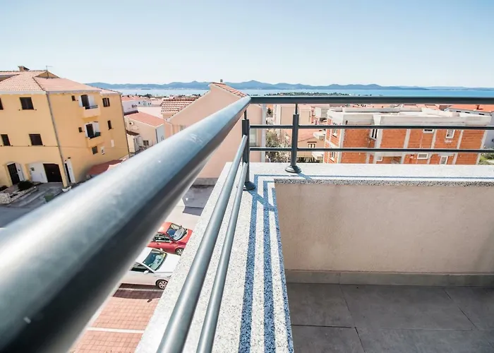 Hera With Balcony And Free Parking アパート *