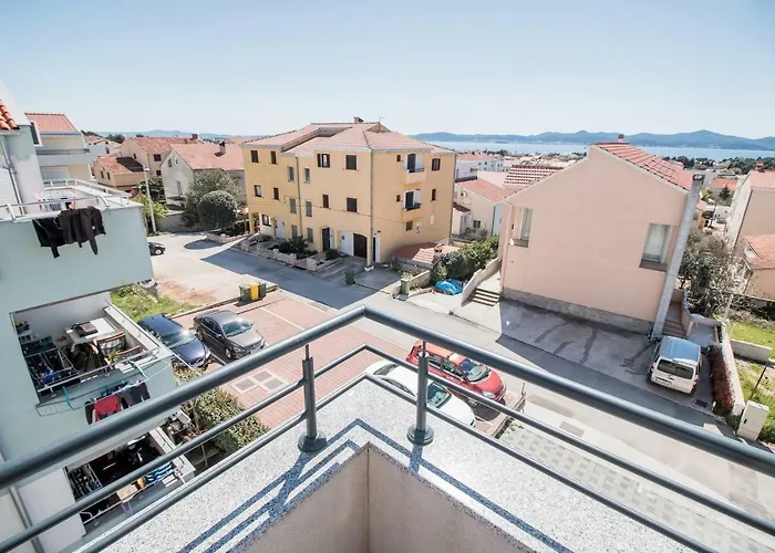 Hera With Balcony And Free Parking アパート *